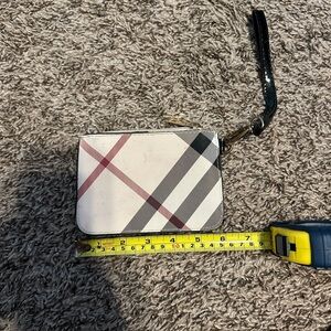 Small wristlet Q